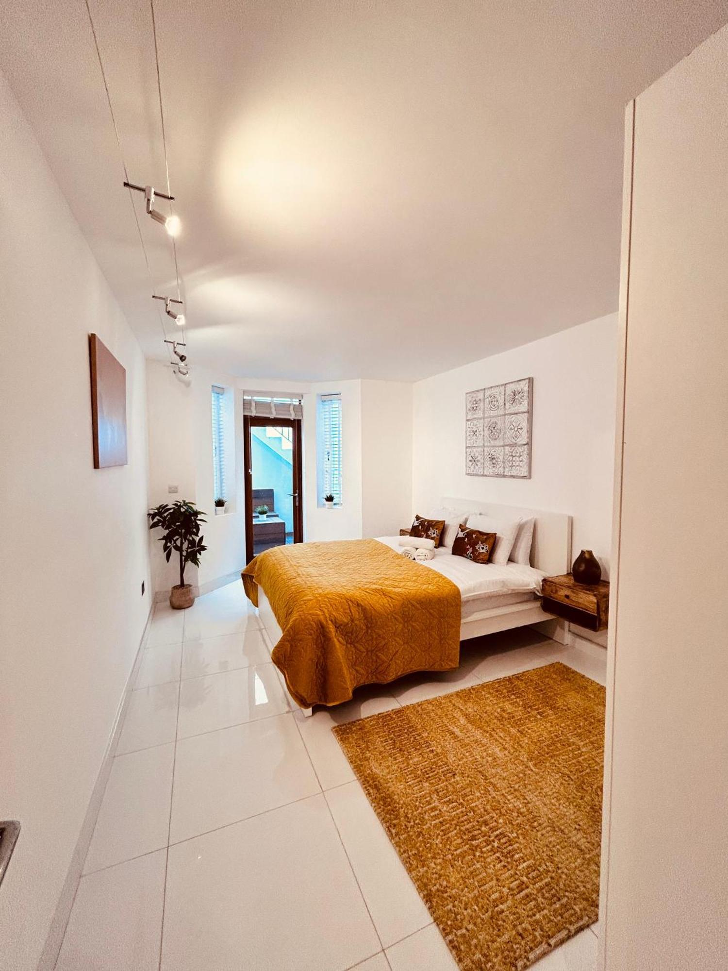 Stunning Spacious B.Apt. Slps.4 London Eksteriør bilde